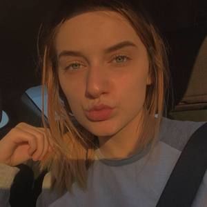 Meet your Posher, Madeline